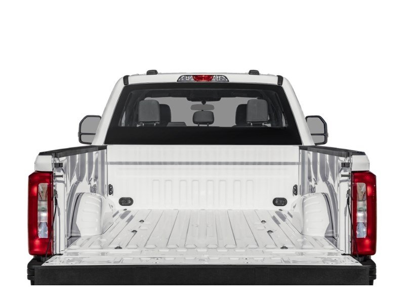 2027 Ford Super Duty F-250 SRW XL 4WD Crew Cab 6.75' Box Exterior Shot 4