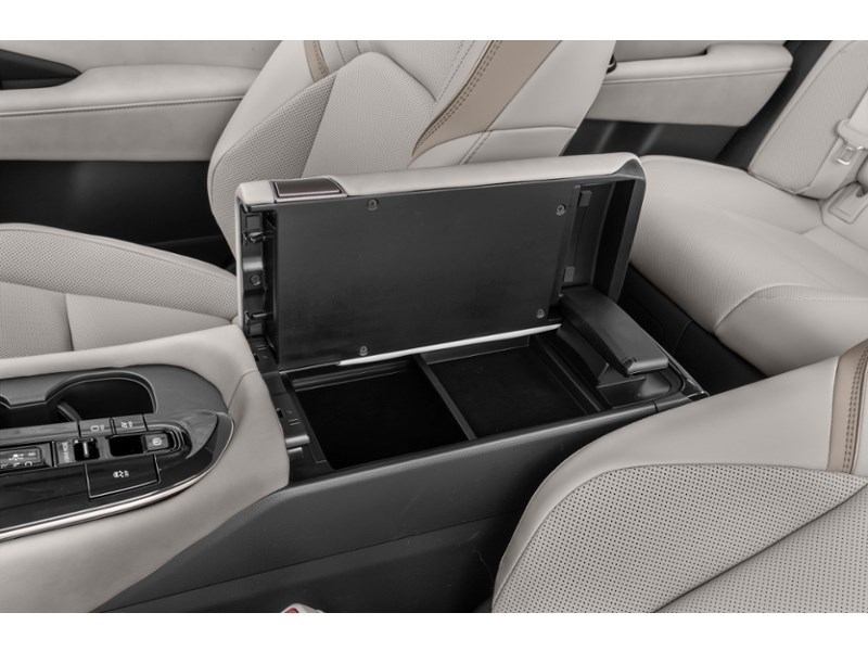 2024 Toyota Crown Limited CVT Interior Shot 7