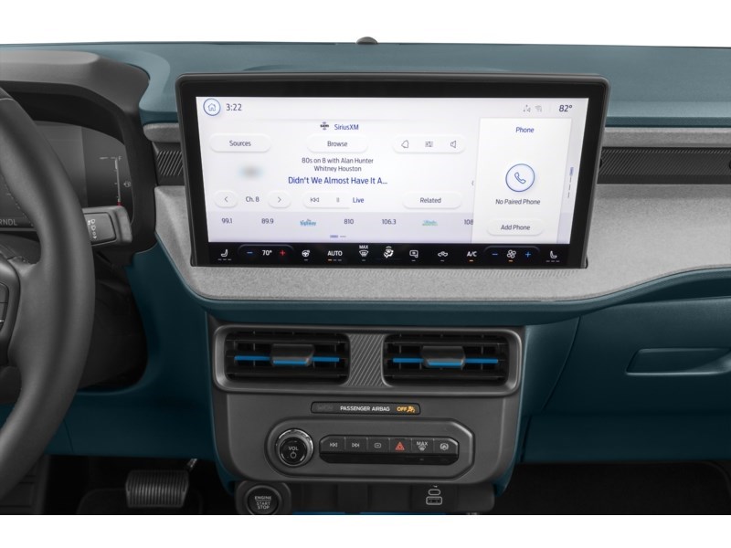 2026 Ford Maverick XLT AWD SuperCrew Interior Shot 2