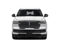 2027 Lincoln Navigator Reserve 4x4 Exterior Shot 5
