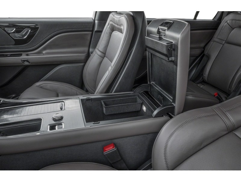 2026 Lincoln Aviator Reserve AWD Interior Shot 7