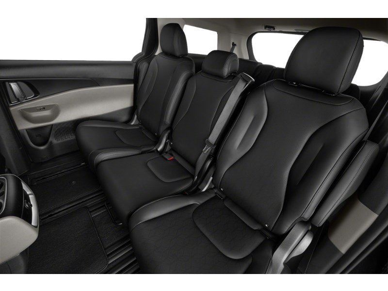 2027 Kia Carnival HEV LX+ FWD Interior Shot 5
