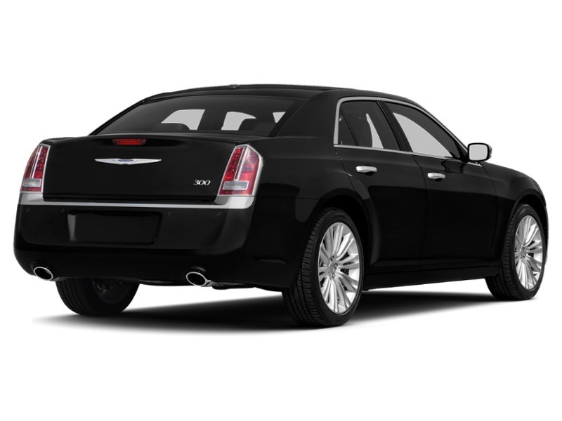 2013 Chrysler 300 4dr Sdn Touring RWD Gloss Black  Shot 6