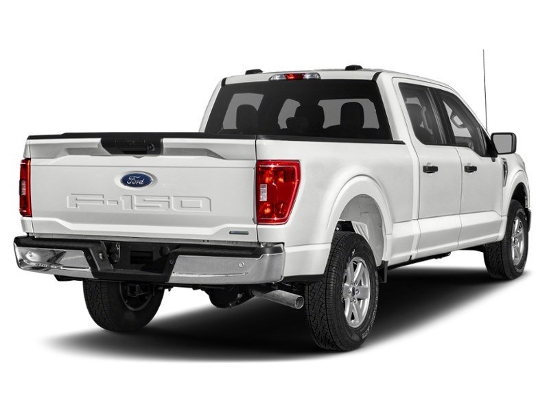 2022 Ford F-150 XLT 4WD SuperCrew 5.5' Box Oxford White  Shot 2