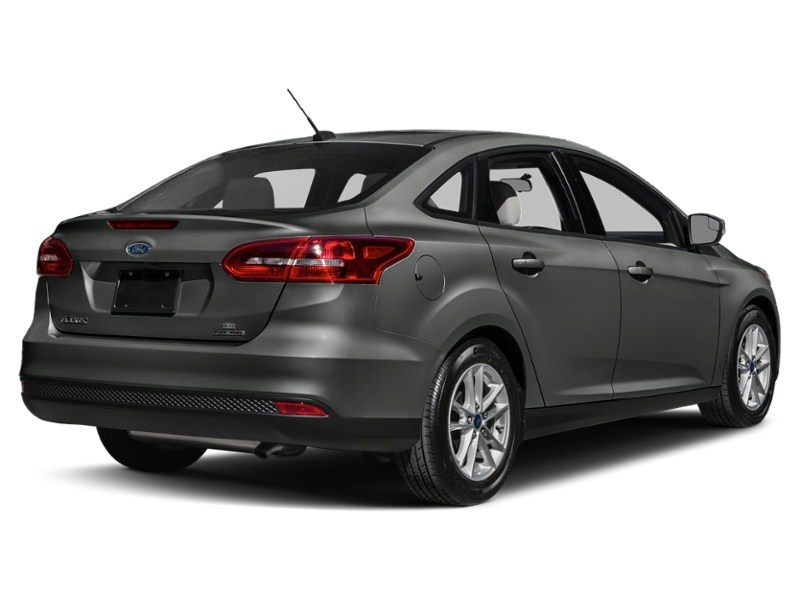 2015 Ford Focus 4dr Sdn SE Magnetic Metallic  Shot 12