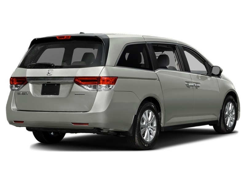 2016 Honda Odyssey 4dr Wgn SE Lunar Silver Metallic  Shot 9