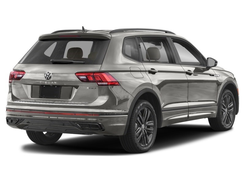 2022 Volkswagen Tiguan Comfortline R-Line Black Edition 4MOTION Pyrite Silver Metallic  Shot 19
