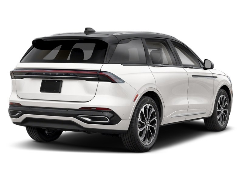 2026 Lincoln Nautilus Premiere AWD White Platinum Metallic Tri-Coat  Shot 6