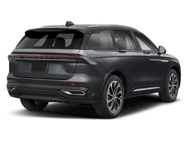 2026 Lincoln Nautilus Reserve AWD Infinite Black Metallic Clearcoat  Shot 2