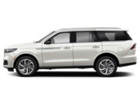 2026 Lincoln Navigator Reserve 4x4 Pristine White Metallic Tri-Coat  Shot 5