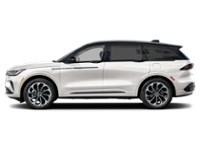 2026 Lincoln Nautilus Reserve AWD White Platinum Metallic Tri-Coat  Shot 3